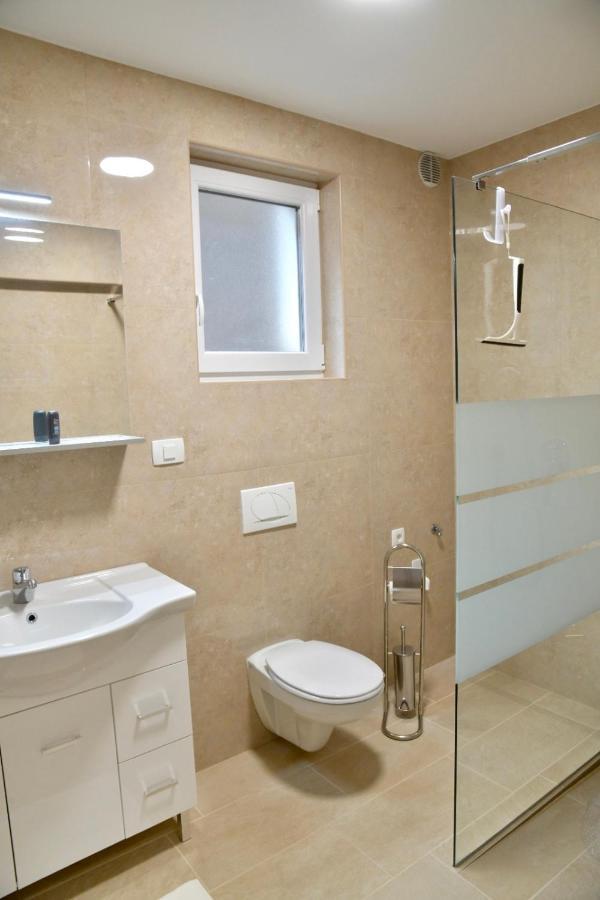 Stara Jezica Apartments With Wifi Ljubljana Bagian luar foto