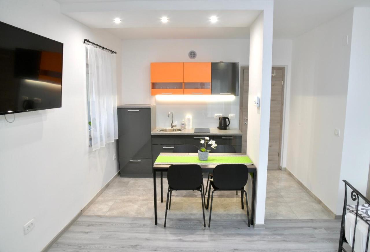 Stara Jezica Apartments With Wifi Ljubljana Bagian luar foto