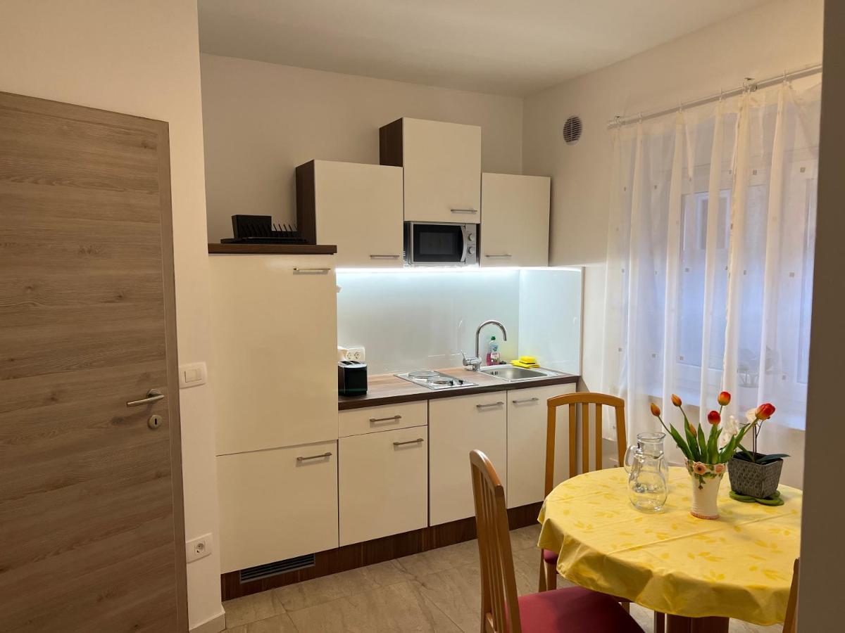 Stara Jezica Apartments With Wifi Ljubljana Bagian luar foto