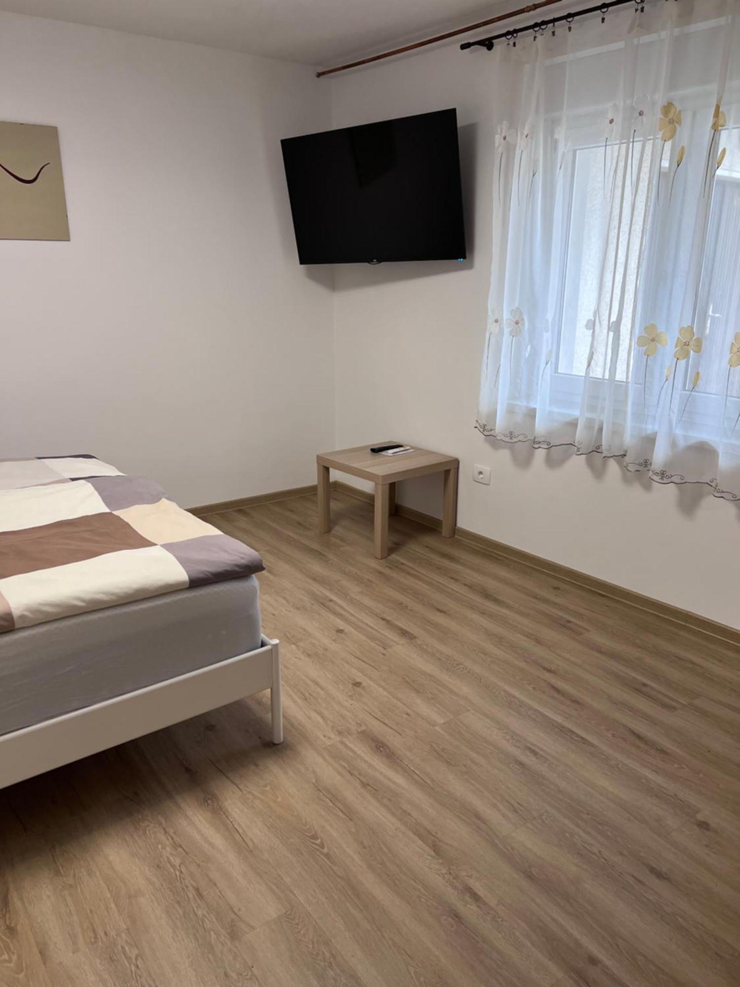 Stara Jezica Apartments With Wifi Ljubljana Ruang foto