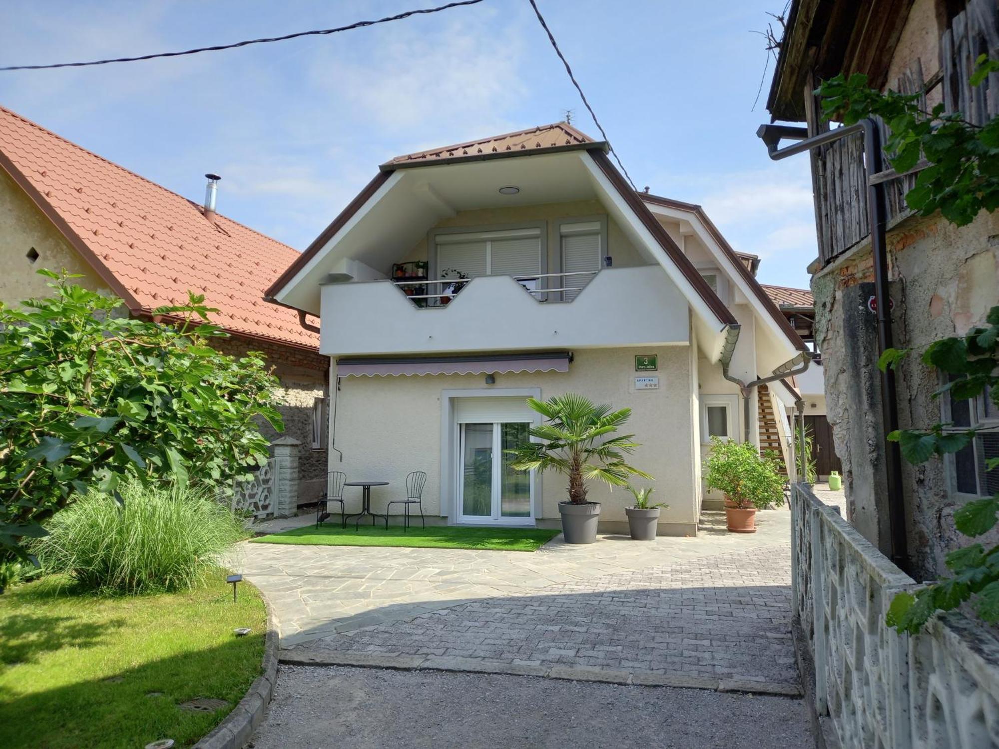 Stara Jezica Apartments With Wifi Ljubljana Bagian luar foto